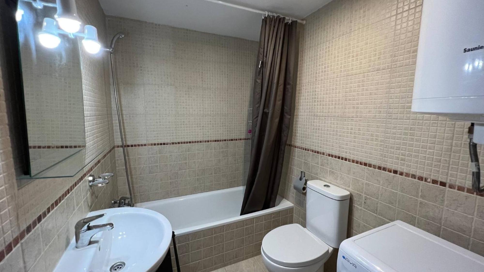 Bonito Apartamento Con Parking Y Piscina En Roses Av-53 Luaran gambar
