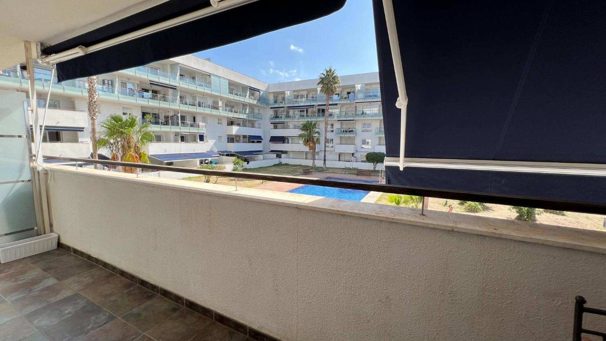 Bonito Apartamento Con Parking Y Piscina En Roses Av-53 Luaran gambar