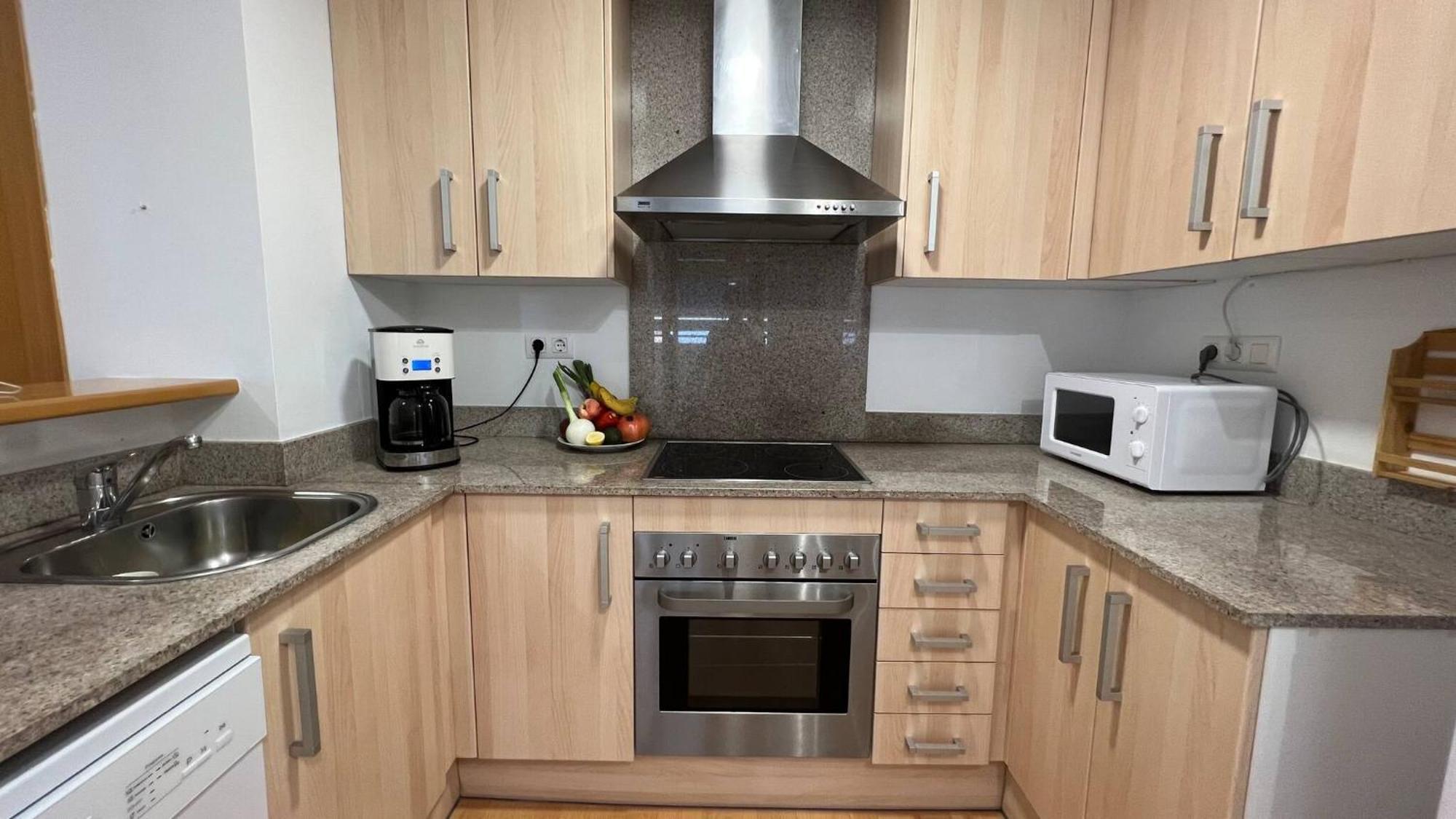Bonito Apartamento Con Parking Y Piscina En Roses Av-53 Luaran gambar